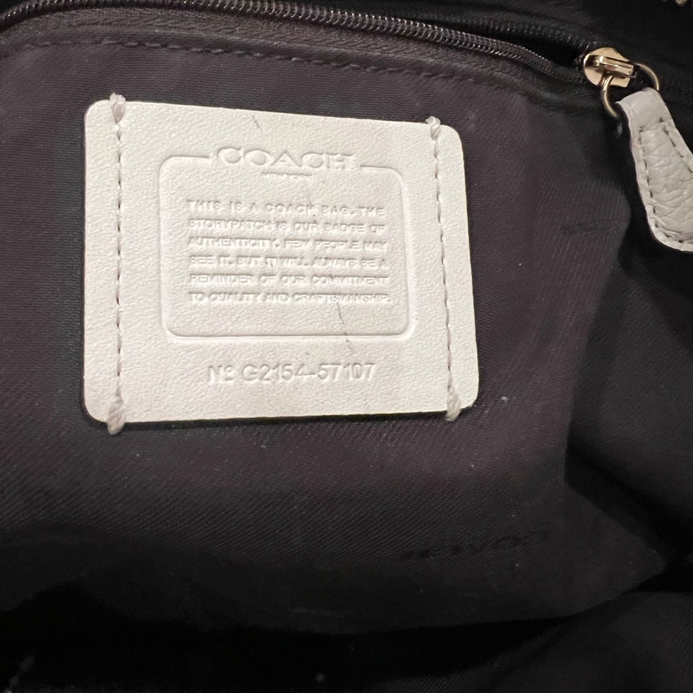 Coach Cream Leather Tote with Gold Chain - Picture 3 of 4
